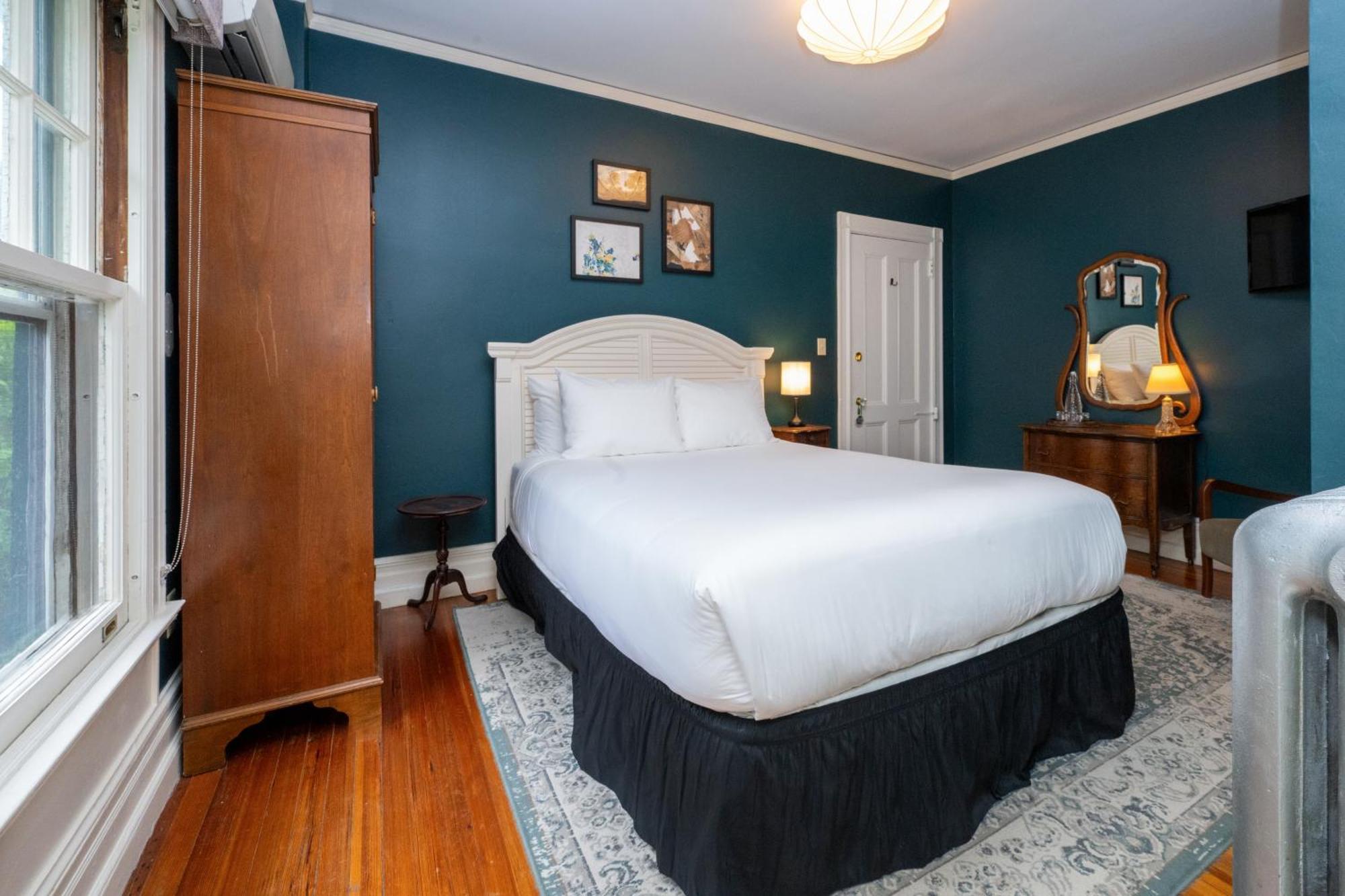 The Constance By The Lenox Collection Hotel Exterior photo